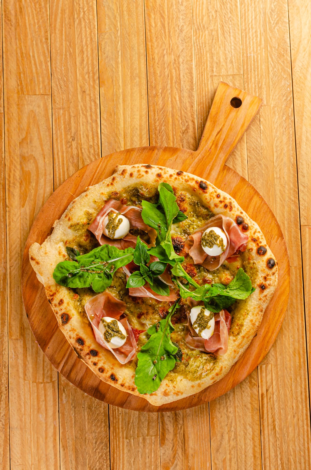 Pizza com presunto e rúcula da IL Gatto